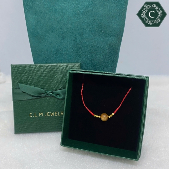 Vòng Tay Trầm Hương Chỉ Đỏ Hạnh Phúc - MS721