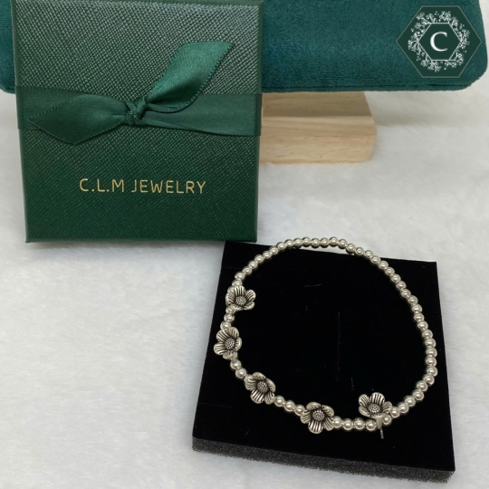 Vòng Tay Titan Charm 5 Bông Hoa Đơn Giản - MS1279