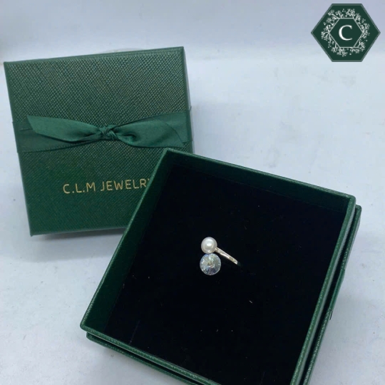 TRANG SỨC C.L.M
