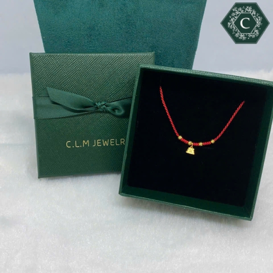 Vòng Tay Chỉ Đỏ Charm Chuông Vuông và Khoá Cẩm Thạch MS707